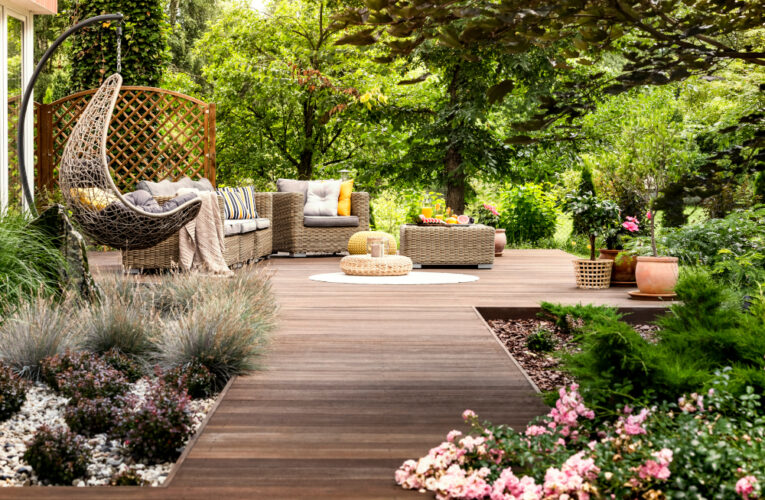 Proč byste měli přemýšlet nad terasou na zahradě?